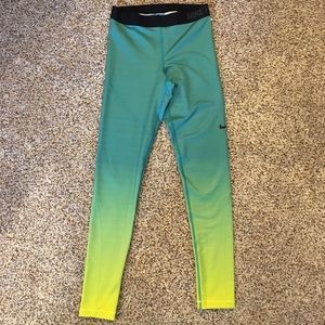 Nike Pro Hyperwarm Women’s Leggings